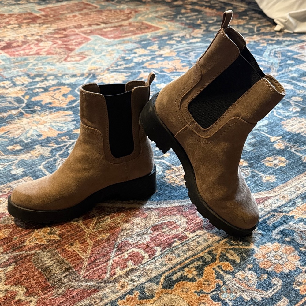 Old Navy Tan Ankle Boots